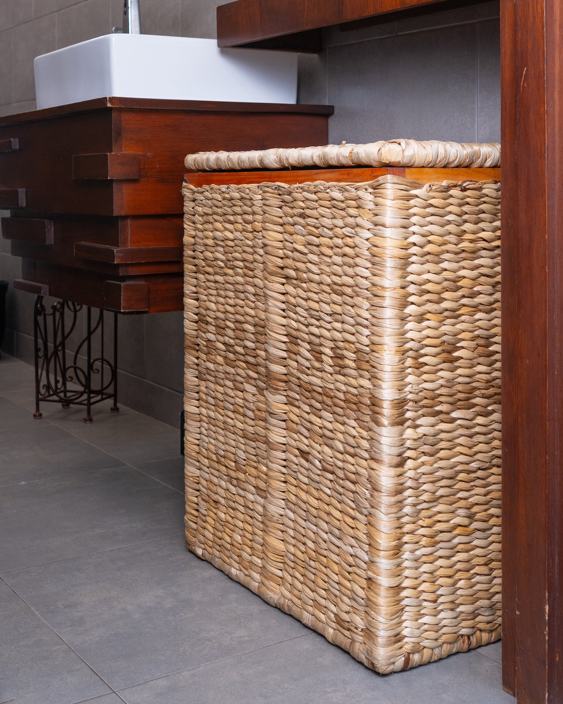 Wicker Laundry Hamper Large Rattan Basket with Lid