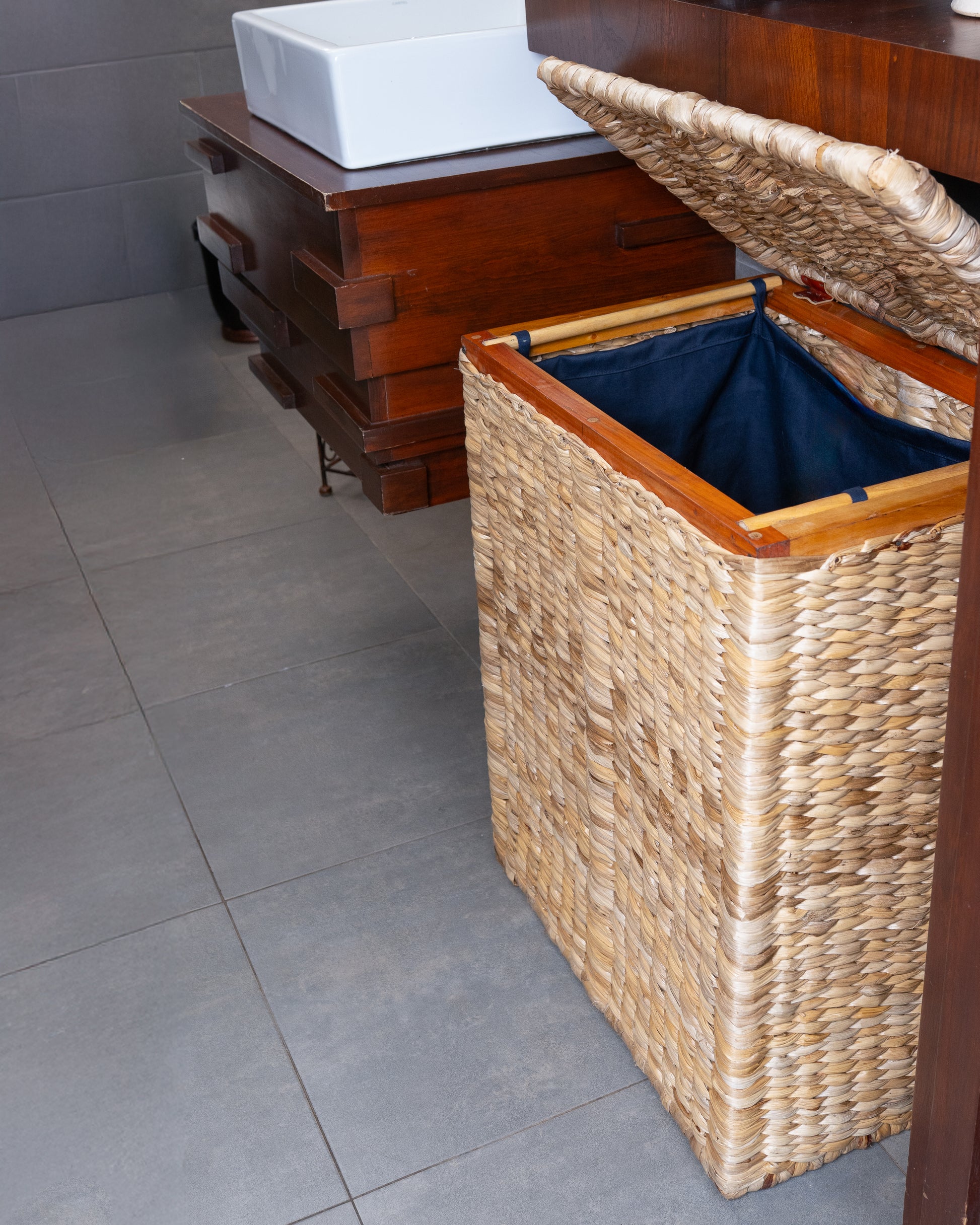 Wicker Laundry Hamper Large Rattan Basket with Lid